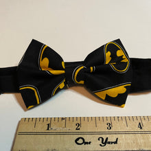 Load image into Gallery viewer, Bat Bow Tie
